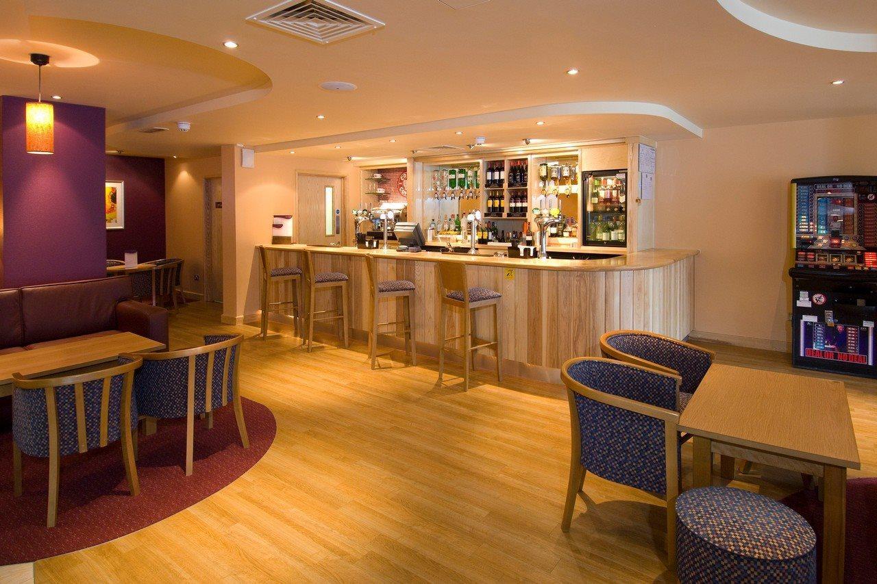 Premier Inn Leicester City Centre Exterior photo